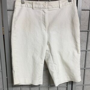 Tristan & Iseut, Women’s White Tailored Shorts, Size 4